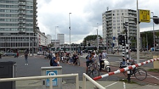 P1020289 Rotterdam Bike Commuters Have To Wait
